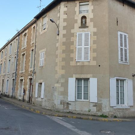 Studio Simplicien *Cosy* Plein Centre Ville De Poitiers *Tv* Wifi *Cafe* Eksteriør bilde